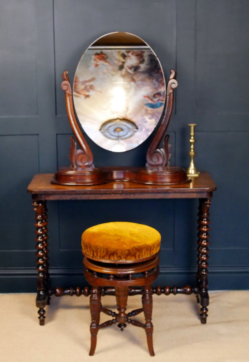 Victorian Oval Toilet Dressing Table Mirror