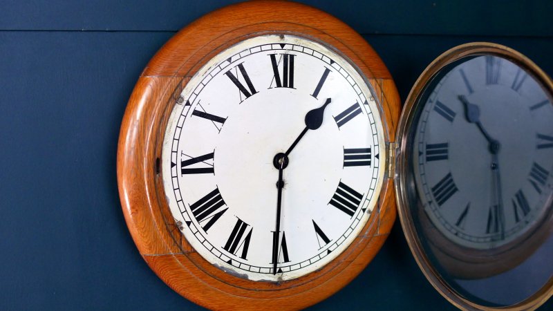 Vintage Wall Station GPO Style Clock - Image 5
