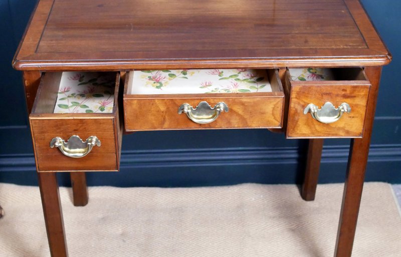 Georgian Oak Low Boy Side Hall Console Table - Image 11