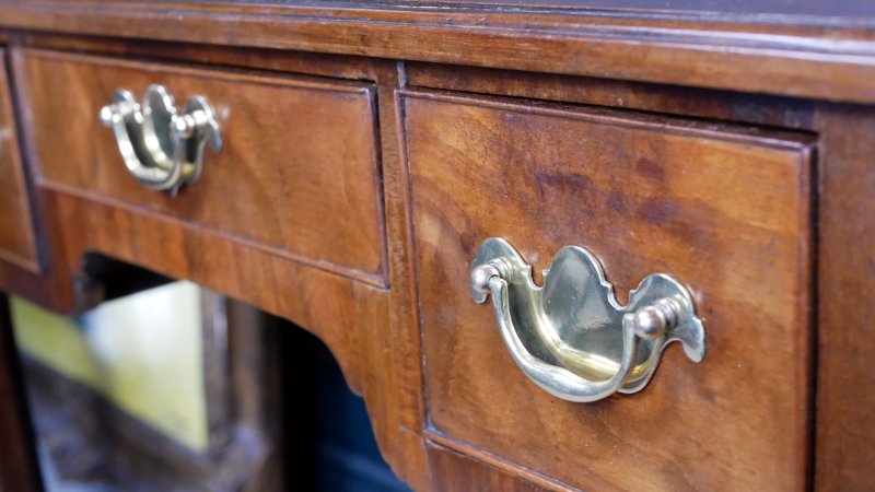 Georgian Oak Low Boy Side Hall Console Table - Image 10