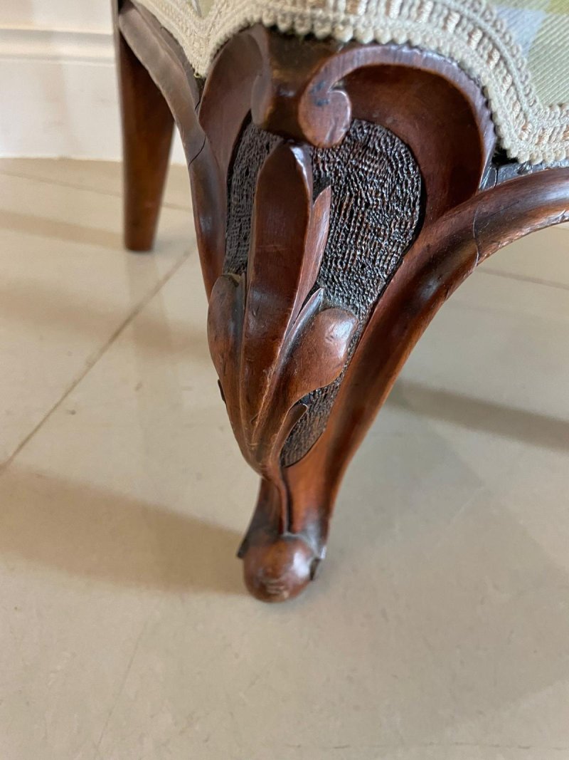 Fine Antique Victorian Carved Walnut Ladies Chair - Image 13