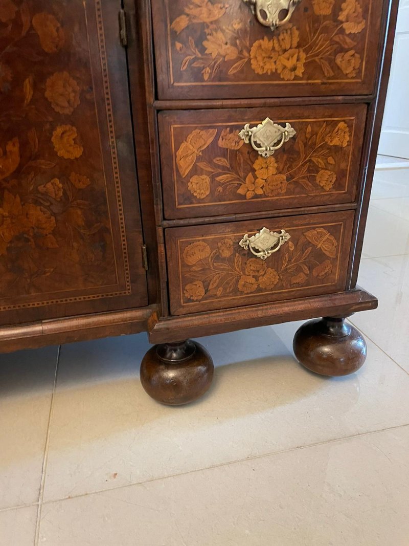 Antique William and Mary Outstanding Quality Burr Walnut Inlaid Marquetry Double Dome Bureau Bookcase - Image 18