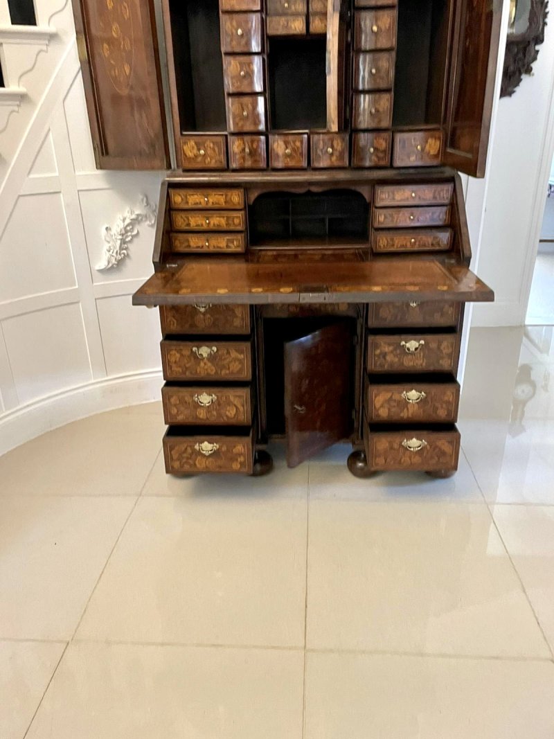 Antique William and Mary Outstanding Quality Burr Walnut Inlaid Marquetry Double Dome Bureau Bookcase - Image 4