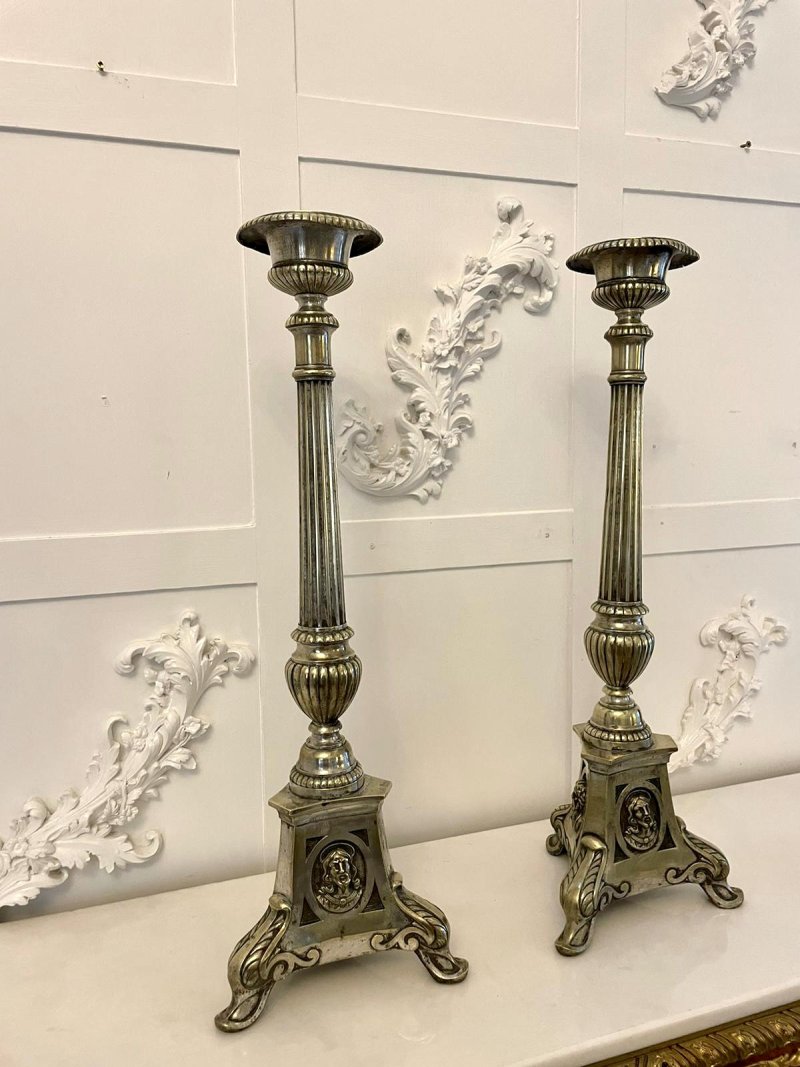 Large Pair of Antique Victorian Quality Brass Candlesticks - Image 2