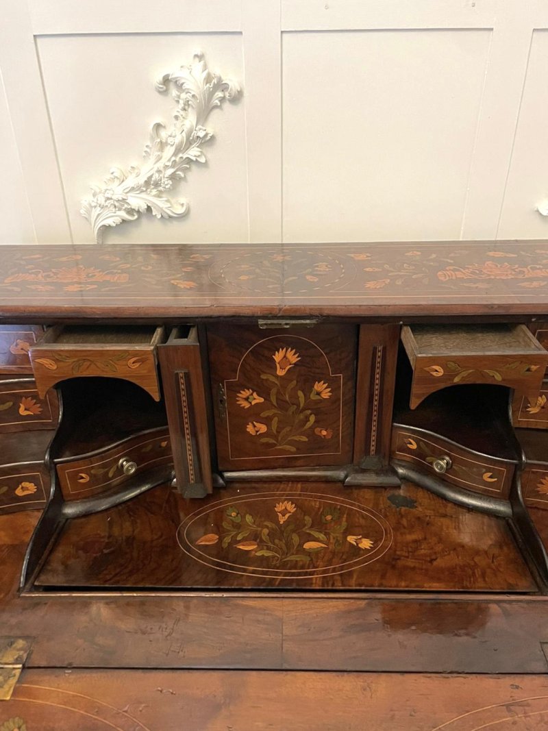 Antique 18th Century Quality Burr Walnut Floral Marquetry Inlaid Bombe Shaped Bureau - Image 16