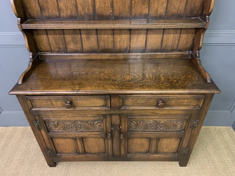 Ipswich Oak Dresser - Image 11