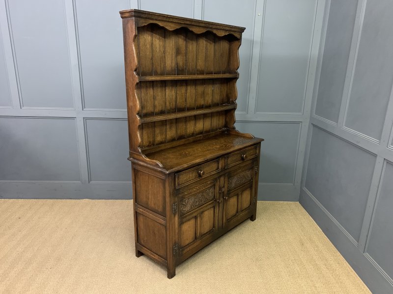 Ipswich Oak Dresser - Image 5