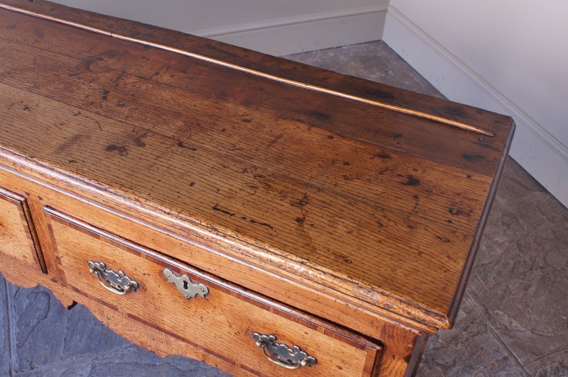 An 18th Century Cabriole Leg Dresser Base - Image 5