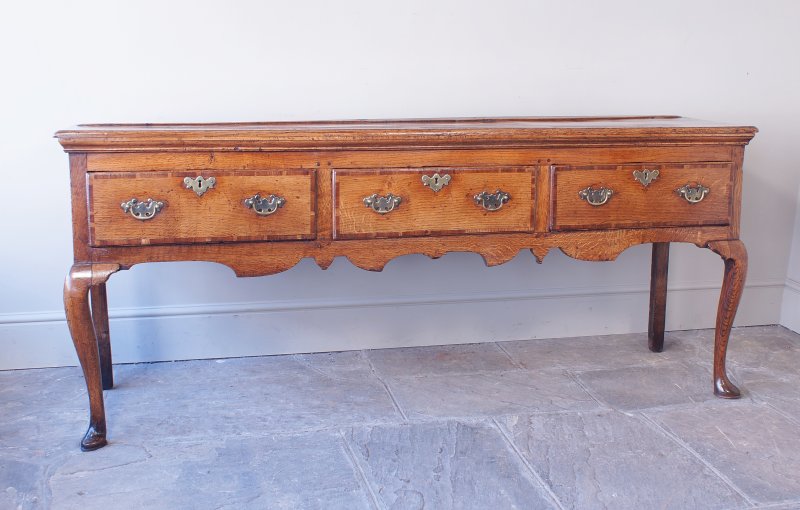 An 18th Century Cabriole Leg Dresser Base - Image 8
