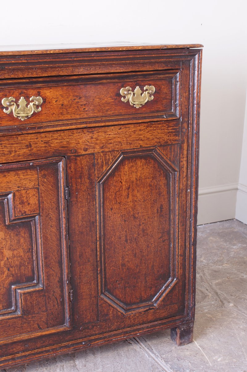 A Superb Small 17th-century Dresser Base. - Image 6