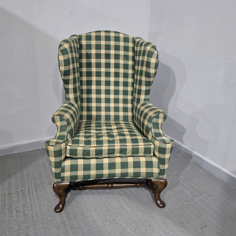 Very Good Oak Framed Wing Armchair - Image 3