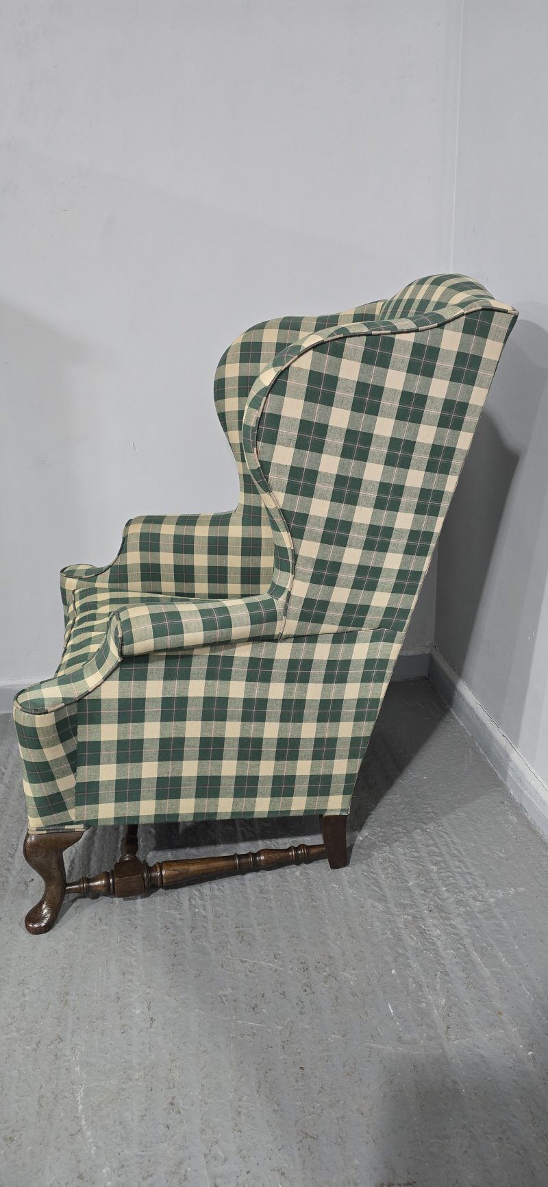 Very Good Oak Framed Wing Armchair - Image 5