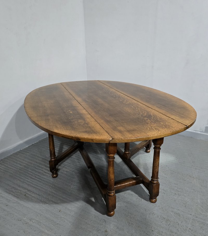 Huge Oak Wake Table - Image 3