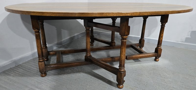 Huge Oak Wake Table - Image 9