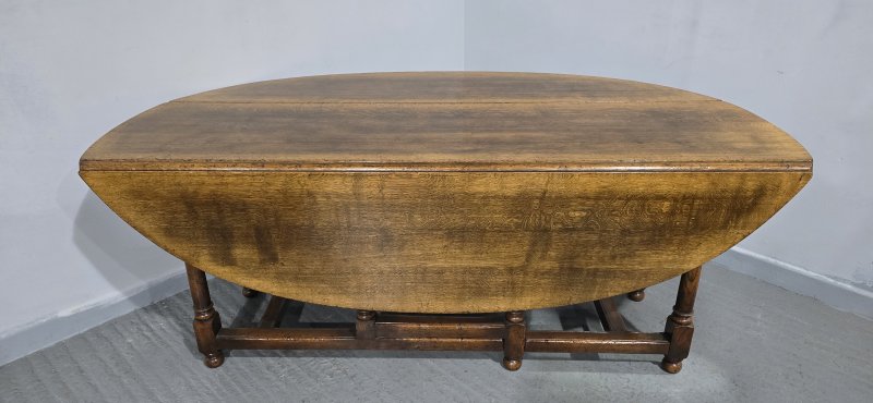Huge Oak Wake Table - Image 6