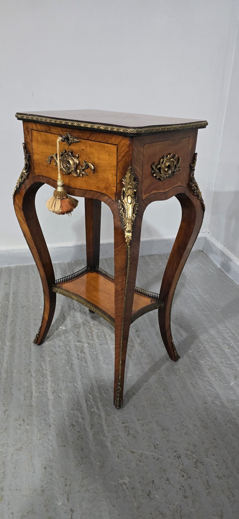 Very Pretty French Freestanding Jewelry Box - Image 5