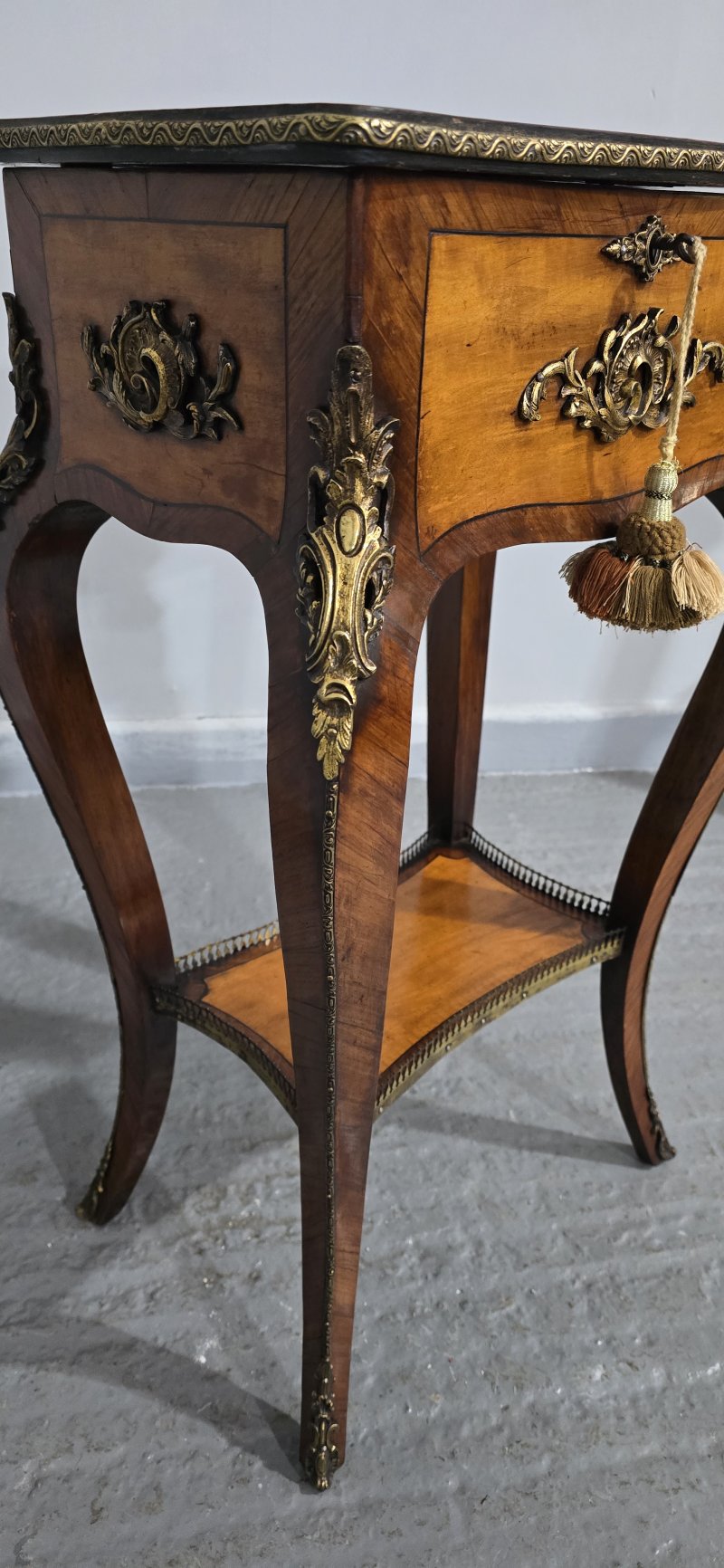 Very Pretty French Freestanding Jewelry Box - Image 7