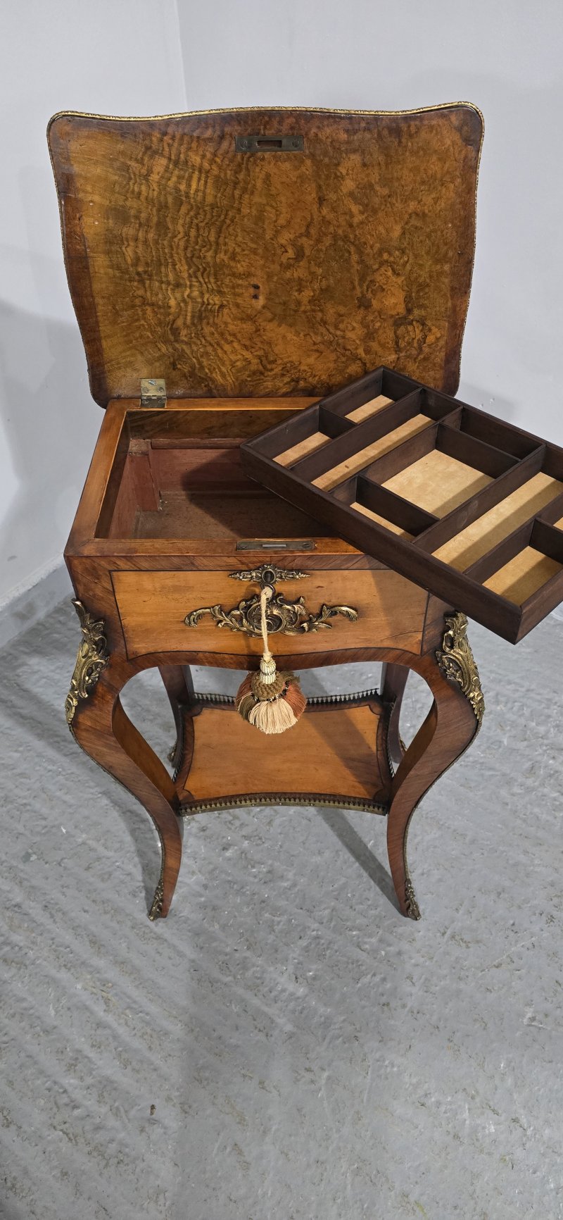 Very Pretty French Freestanding Jewelry Box - Image 11