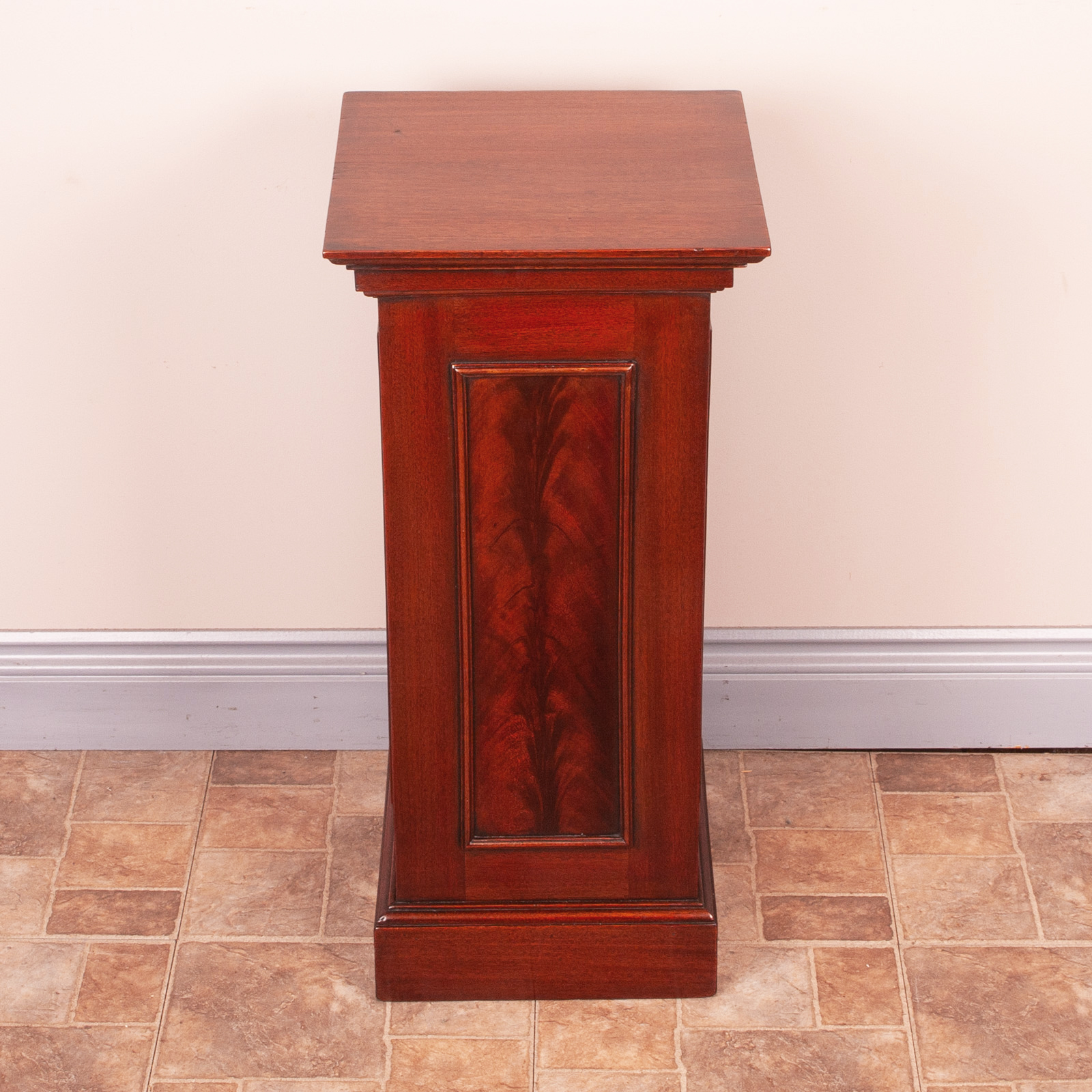 Mahogany Display Pedestal