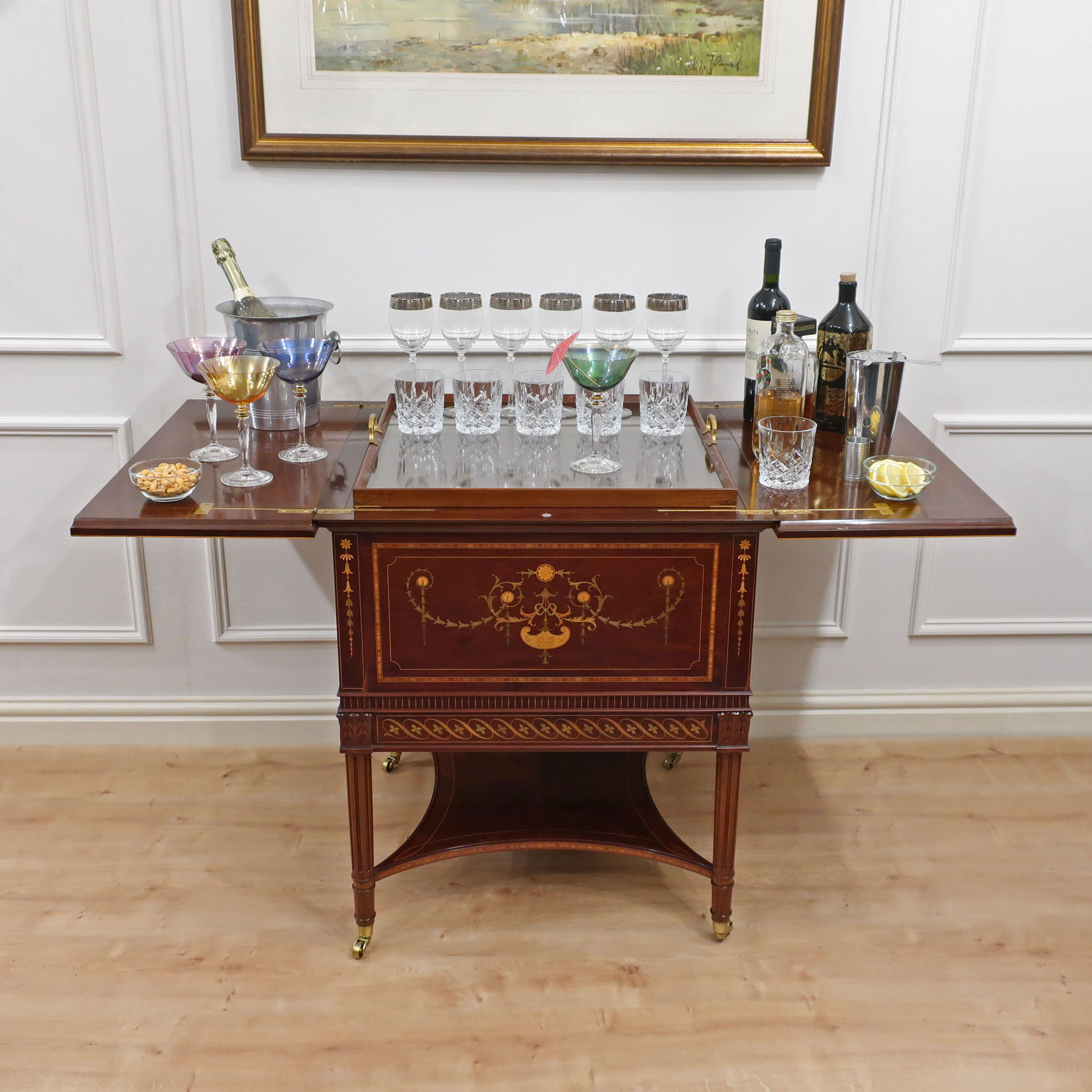 Edwardian Surprise Drinks & Cocktail Table